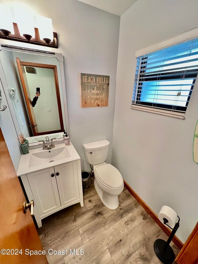 Building Photo - 416 Sailfish Ave
