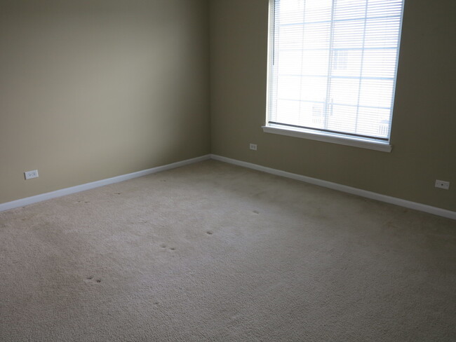 Building Photo - 409 Cary Woods Cir