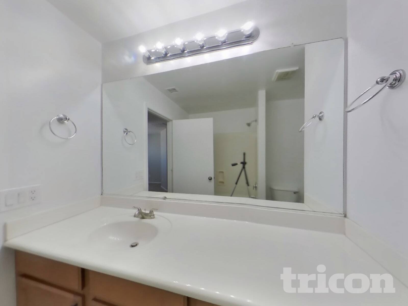 Building Photo - 37593 N Dena Dr