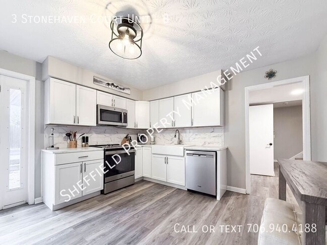 Building Photo - 3 Stonehaven Ct