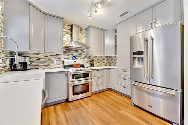 Building Photo - 1306 Ridgemont Dr