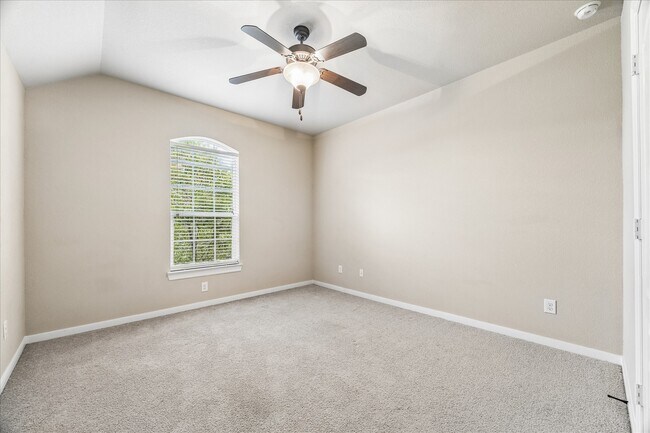 Building Photo - 10603 Hollowback Dr