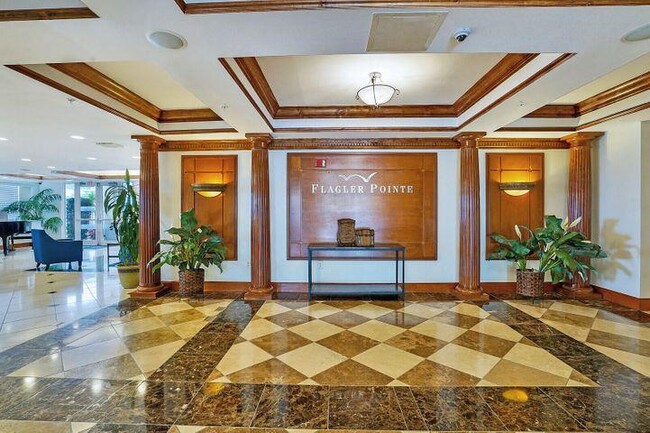 Building Photo - 1801 N Flagler Dr