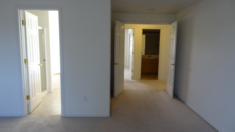 Building Photo - 4118 NE 165th Ave