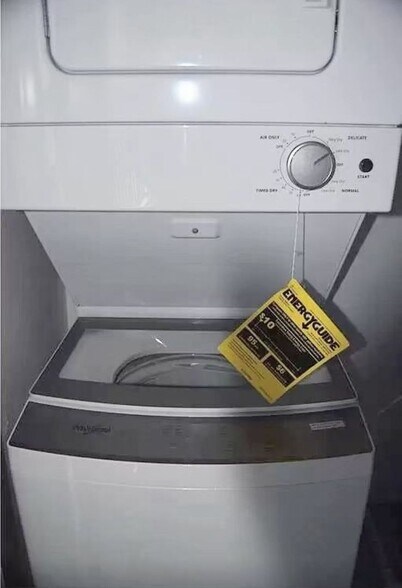 Building Photo - 1840 Burton Dr