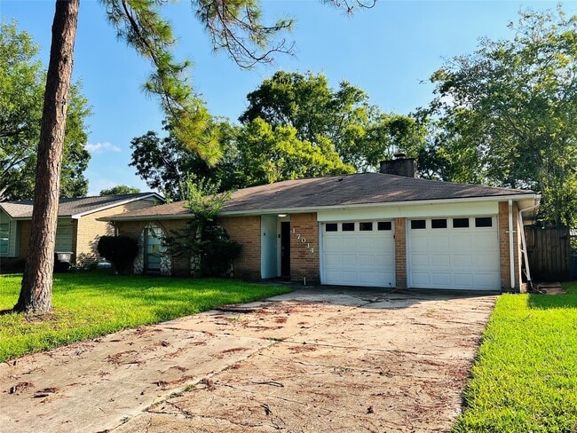 Primary Photo - 17014 Forest Bend Ave