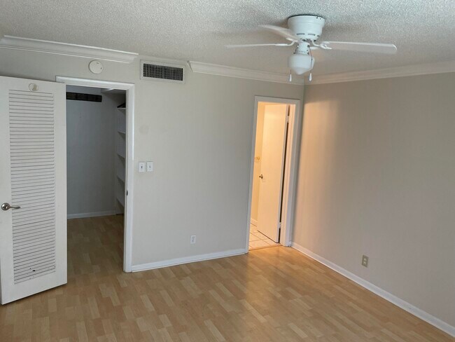 Building Photo - 4381 Trevi Ct
