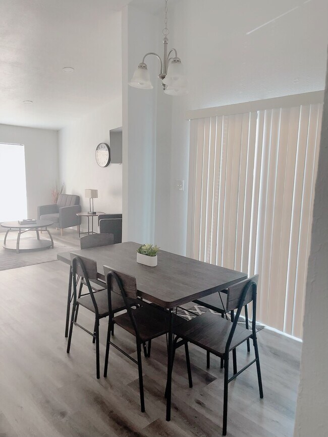 Building Photo - 7104 Elliot Ct