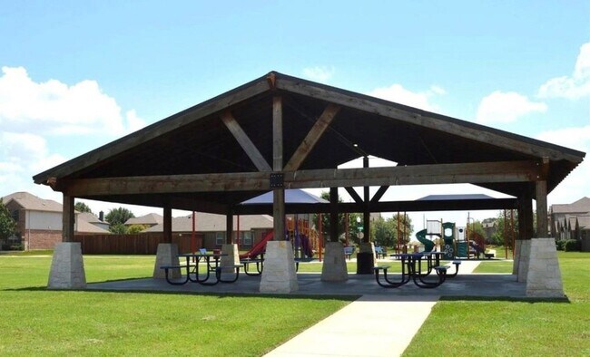 Building Photo - 9001 Tumbleweed Dr