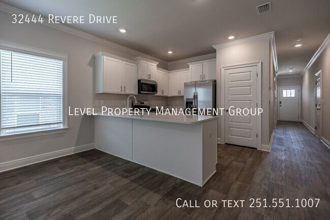 Building Photo - 32444 Revere Dr