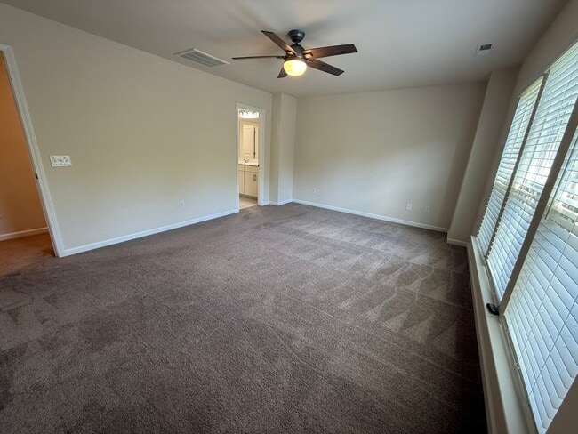 Building Photo - 501 Hunters Dance Road
