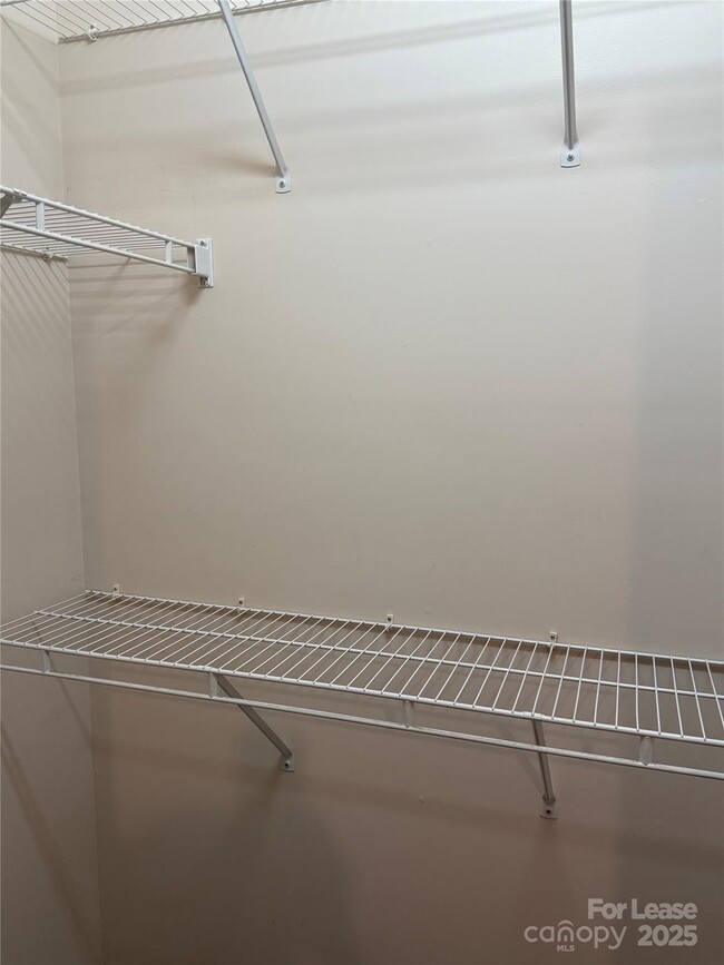 Building Photo - 1310 Kenilworth Ave