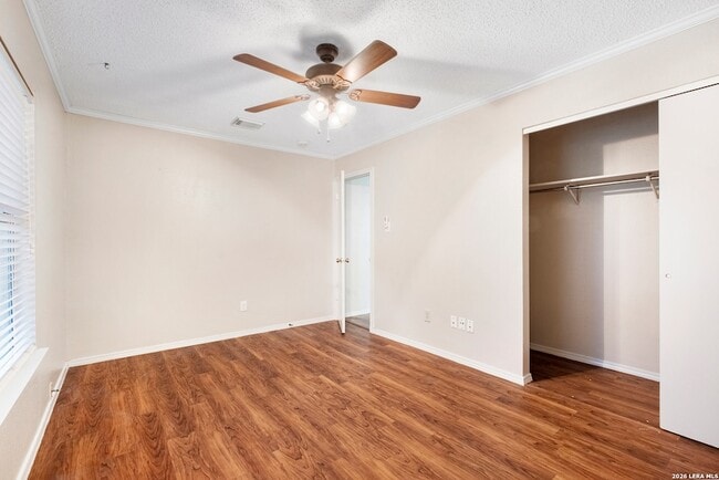 Building Photo - 7910 Chestnut Barr Dr