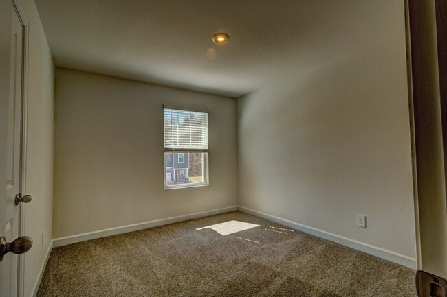 Building Photo - 5030 Poplin Vly