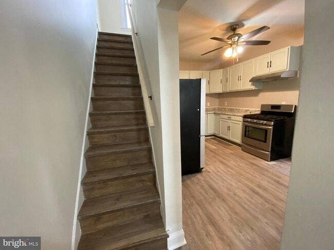 Building Photo - 220 Pearl St