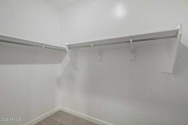 Building Photo - 2035 E Northwood Dr