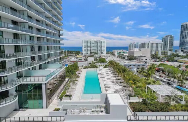 Building Photo - 580 72nd St