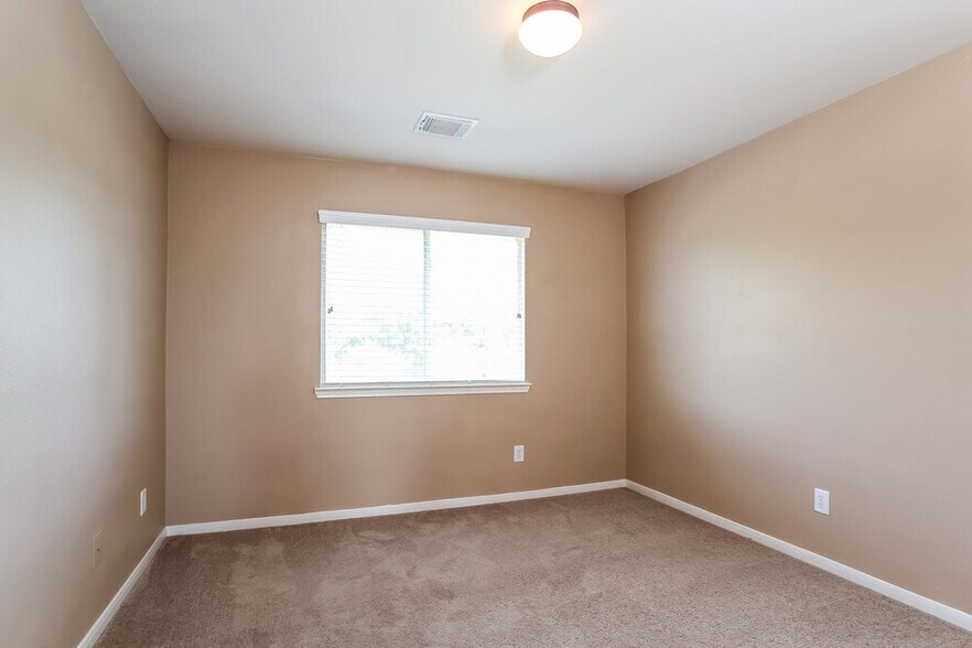 Building Photo - 9702 Winter Bloom Ln
