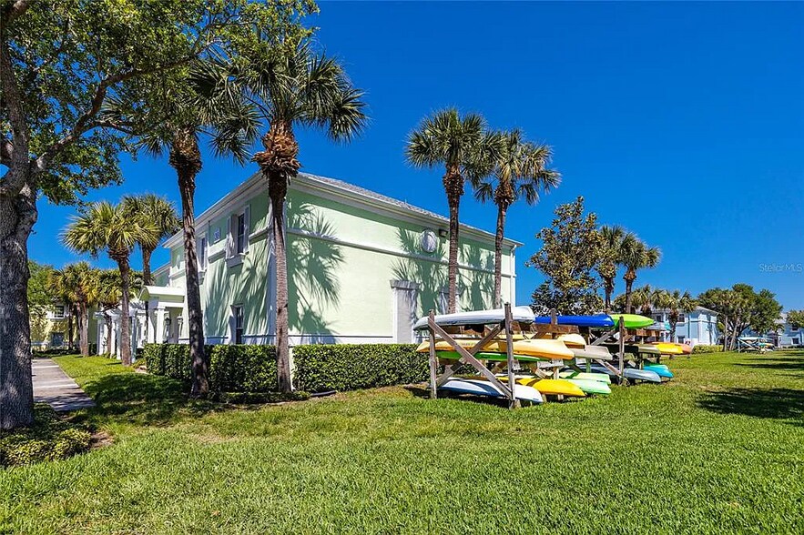 Building Photo - 5231 Beach Dr SE