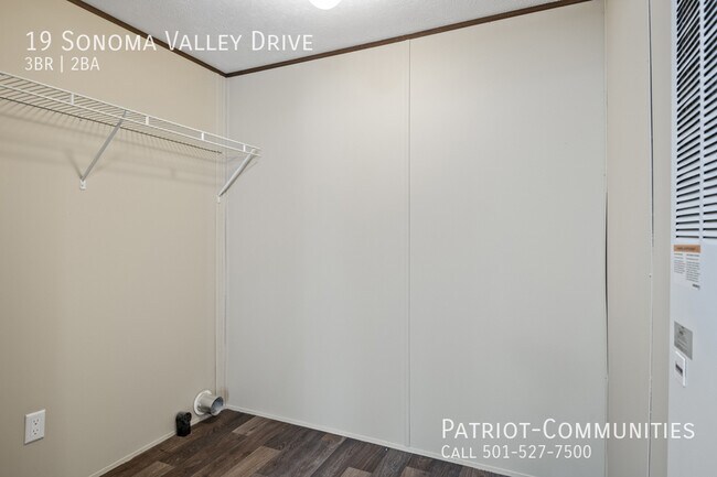 Building Photo - 19 Sonoma Dr