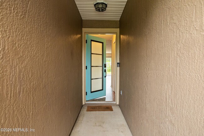 Building Photo - 136 Brookfall Dr
