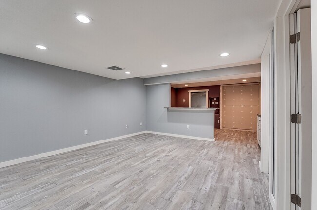 Building Photo - Beautiful 4 bed 3.5 Bath House in NE Fort Collins!