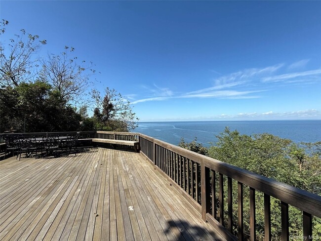 Building Photo - 107 Waterview Dr