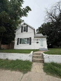 Building Photo - 1715 Edwardsville Rd