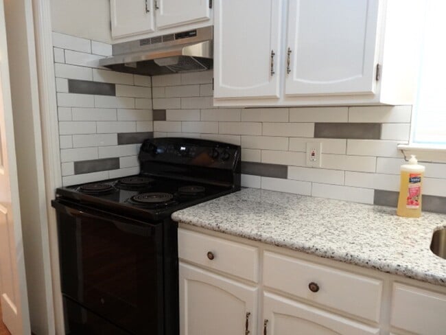 Building Photo - 5524 Deep Forest Dr