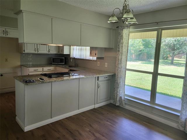 Building Photo - 1106 Meadowview Dr