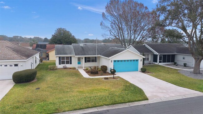 Building Photo - 807 Ramos Dr