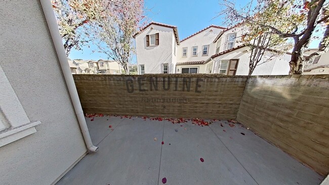 Building Photo - Gorgeous 3 Bedroom Townhouse in Ladera Ranch!