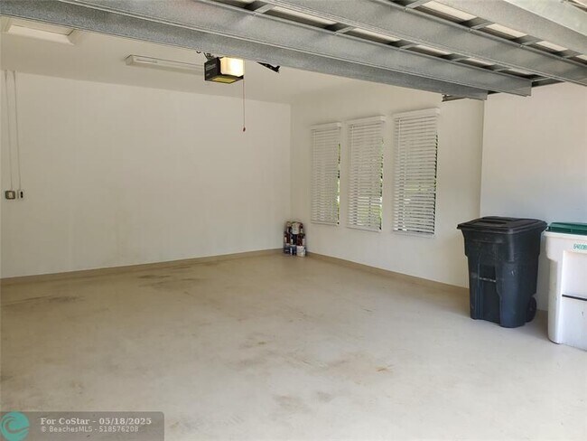 Building Photo - 7535 Old Thyme Ct