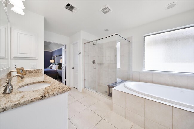 Building Photo - 5309 Larkin St