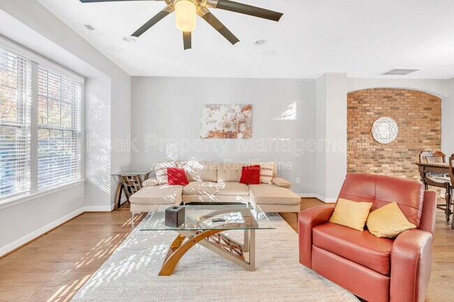 Building Photo - 4951 Old Main St