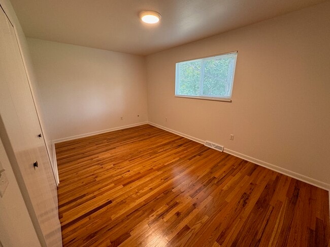 Building Photo - 1437 Beech Ct