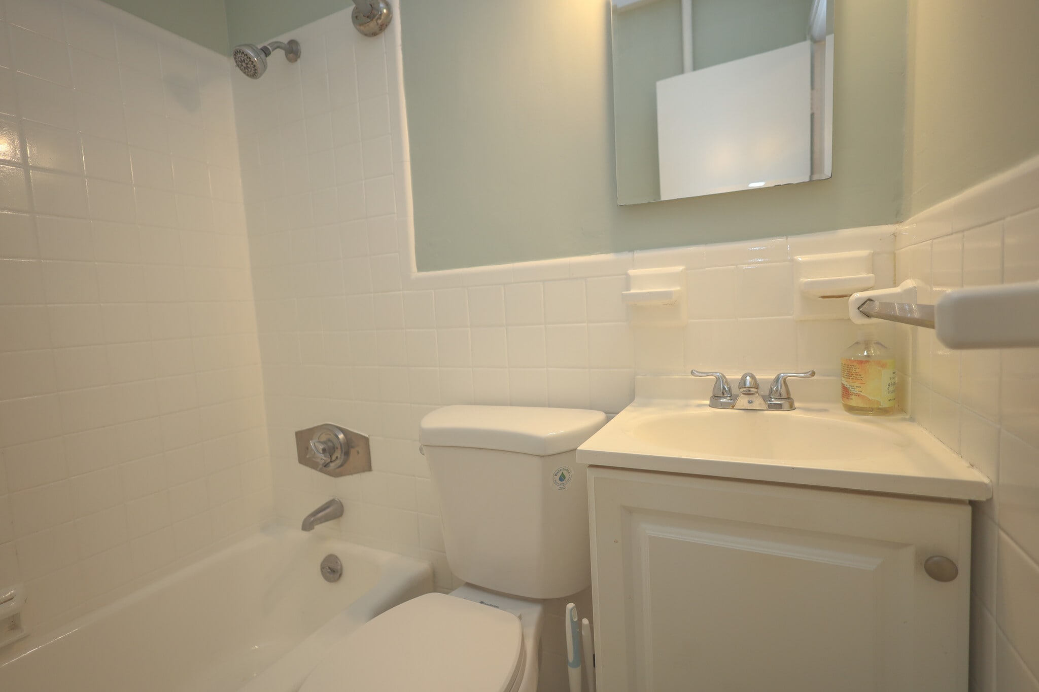 Building Photo - 465 Park Dr