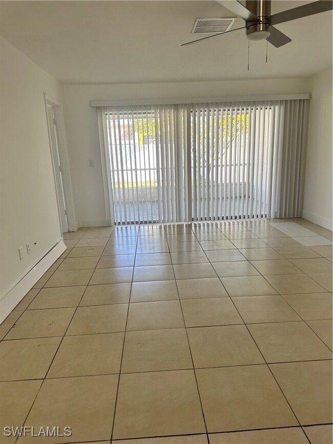 Building Photo - 2105 SE 15th Pl