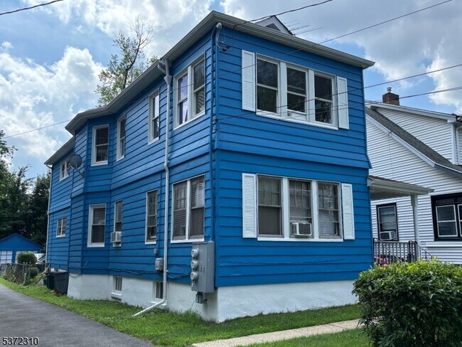 Building Photo - 26 Elmwood Ave