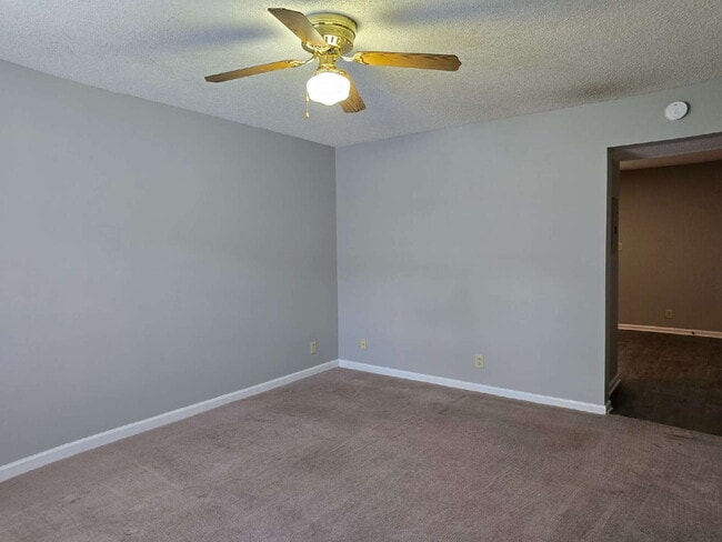 Building Photo - 113 Hickory Trace Rd