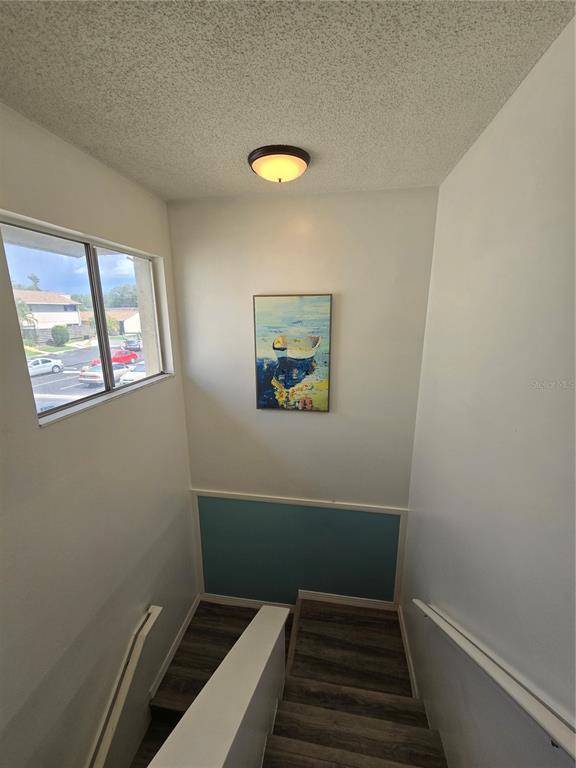 Building Photo - 1115 Longfellow Rd