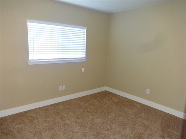 Building Photo - 7507 Pheasant Grove Dr