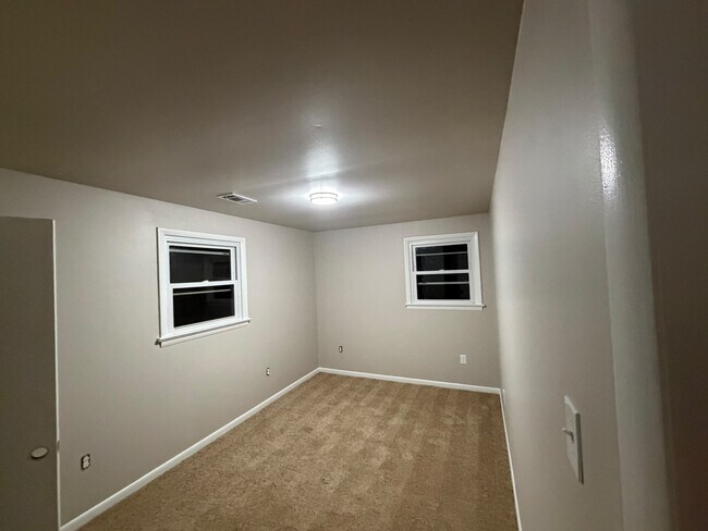 Building Photo - 5903 Temple Hill Rd