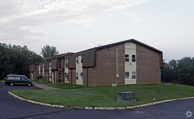 Primary Photo - Eastridge Apartments