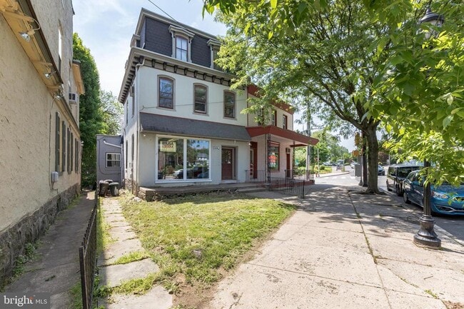 Building Photo - 6234 Ridge Ave
