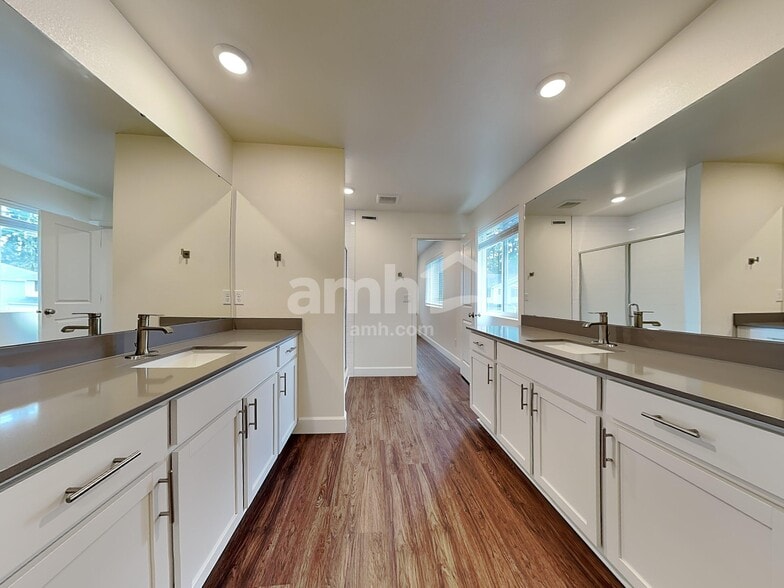 Building Photo - 4229 177th St E