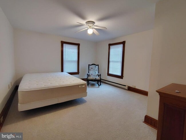 Building Photo - 518 Brunswick St