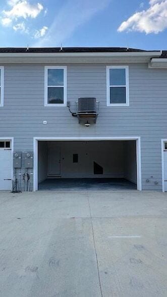 Building Photo - 1915 Cypress Ln