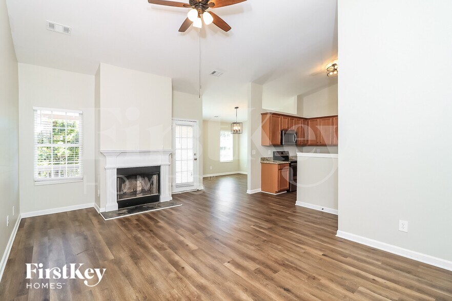 Building Photo - 173 Elderberry Point