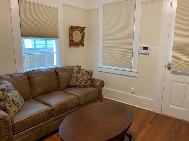 Building Photo - 1412 Erato St